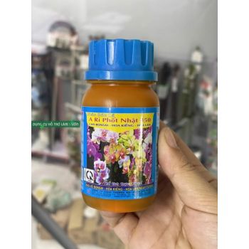 Phân bón lá dạng lân dễ tiêu chai 100nl giúp cây khắc phục hiện tượng vàng lá sinh học